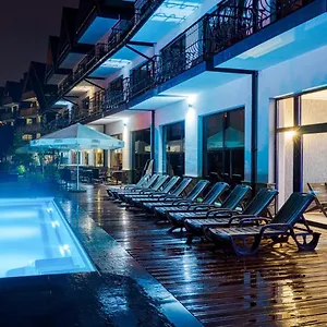 Paryski Art & Business - Basen Jacuzzi Sauna Malpi Gaj זקופאנה